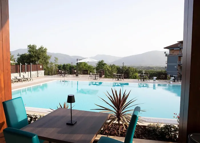 Lual Bleisure Hotel